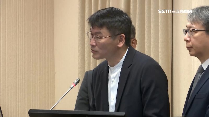 網讚梁文傑嗆辣風格！開嗆前「2舉」熱議