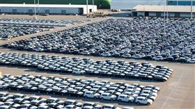 ▲BMW新車到港口、港口、保稅倉庫。（翻攝BMW網站）