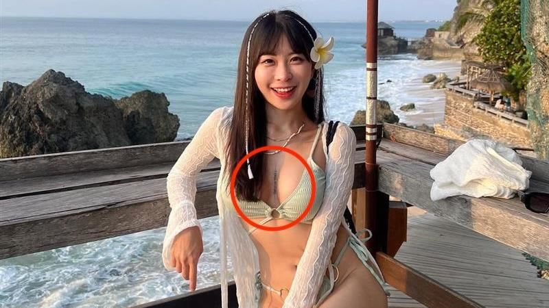 「仙塔律師」比基尼照曝!胸口刺青是術語