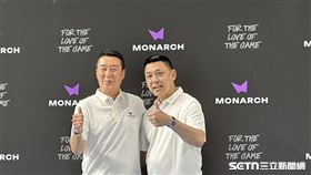 ▲「神奇小子」羅興樑（左）、「亞洲第一神射」李忠熙（右）共同於文化大學舉辦射手訓練營。（圖／記者蔡厚瑄攝影）