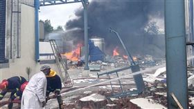 印度化工廠爆炸，造成至少35人死亡，多人失蹤。（圖／取自X）