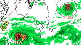 ▲林得恩透露，TD05及98W，強度都會再增強為颱風。（圖／翻攝自林老師氣象站臉書）


