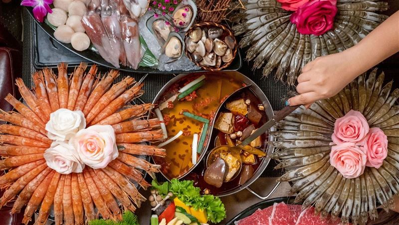 身分證有「678」麻辣鍋大蛤吃到飽