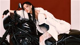 關穎擔任《女人我最大》官網封面人物。（圖／TVBS提供）