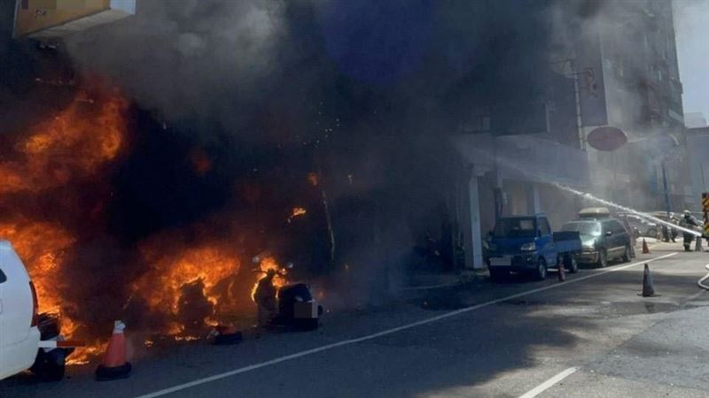 新／桃園燒臘店火警　祖孫三代4人送醫