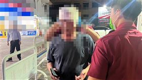 台北市一名楊姓男子（56歲）在加油站內攔乘計程車欲回家，趙姓司機拒載，雙方發生爭吵，趙男拿出榔頭朝對方頭部猛砸，導致楊男重傷倒地昏迷不醒，經送醫急救才挽回一命，事後對趙男提告。士林地檢署近日偵結，依殺人未遂罪把趙男起訴。