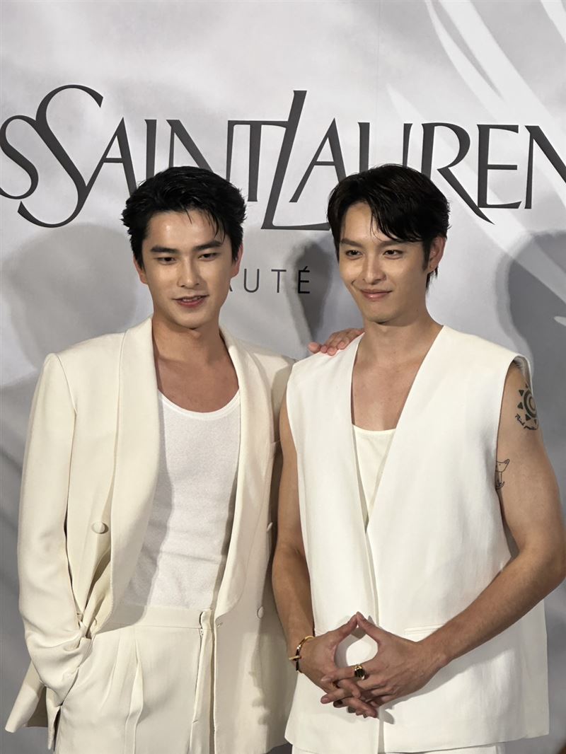 新生代男神曾敬驊(左)、曹佑寧首度同框。(圖/記者王培驊攝影)