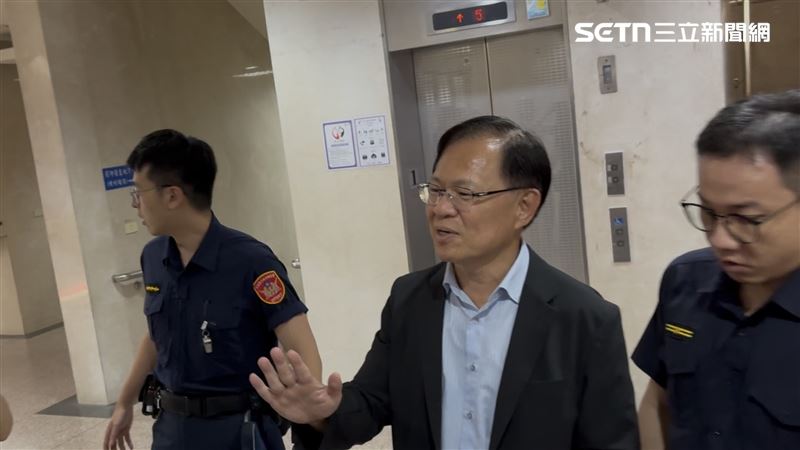 北檢約談張啓楷，訊後請回。對於細節，表示檢察官有交代偵查不公開。（圖／記者楊佩琪攝）