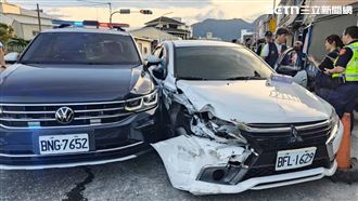 包手男開車拒檢加速逃　警追50公里開3槍