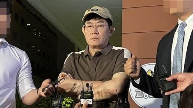 綜藝教父吃藥追撞公車　致歉後遭移送檢方