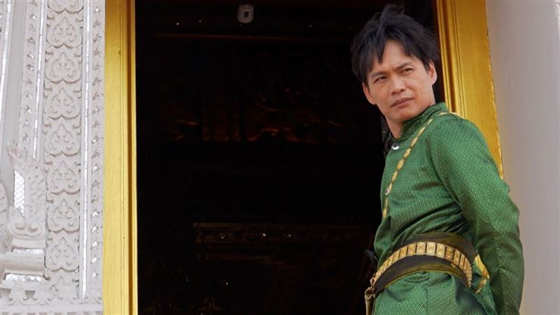 震撼彈　黃鐙輝結婚16年突宣布泰國出家