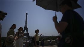 ▲歐洲熱浪來襲，歐洲冷氣普及率低。（圖／美聯社／達志影像）