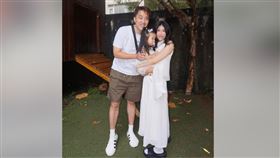 余祥銓愛妻柔柔瘦的太超過！路人當街搭訕　余氣到現場護妻！（業配勿用）