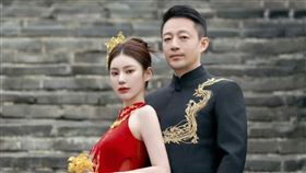 汪小菲與馬筱梅婚紗照曝光。（圖／翻攝自時尚新娘官方微博）