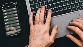 ▲美股四大指數全面上漲，日韓股開盤延續昨日上漲態勢。（示意圖／PEXELS ） 