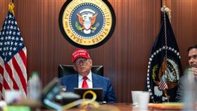 美國轟炸伊朗後，總統川普短暫發表全國談話。▲圖片描述。（圖／翻攝自X平台 @The White House）