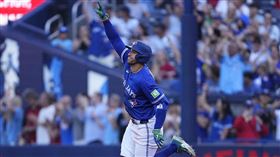 ▲「春天哥」史普林格（George Springer）單場雙響砲。（圖／路透社／達志影像）