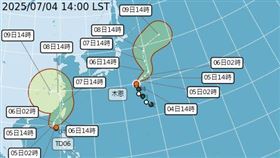 丹娜絲4日下午2時的路徑。(圖/氣象署提供)