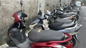 ▲金管會提醒車主，應投保強制汽機車責任保險，以維護自身權益。（圖／記者余國棟攝影）　　