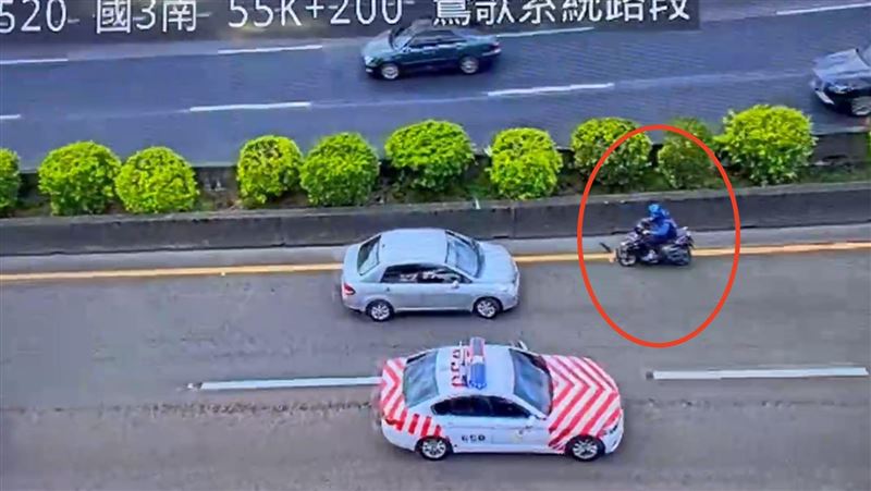 普重騎士國道逆向狂飆　和轎車「對著幹」