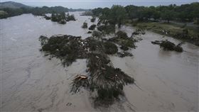 ▲德州遭逢大雨，瓜達盧普河（Guadalupe River）暴漲，造成至少24人死亡，25人失蹤。（圖／美聯社／達志影像）