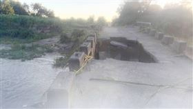 嘉義,丹娜絲,颱風,太保市,浮水橋,坍方。（圖／翻攝畫面）