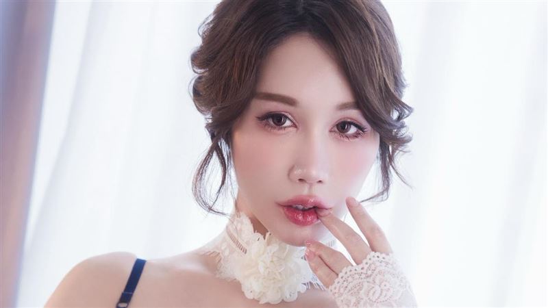 H級辣模懷孕 孩子爸:母乳含塑化劑有毒