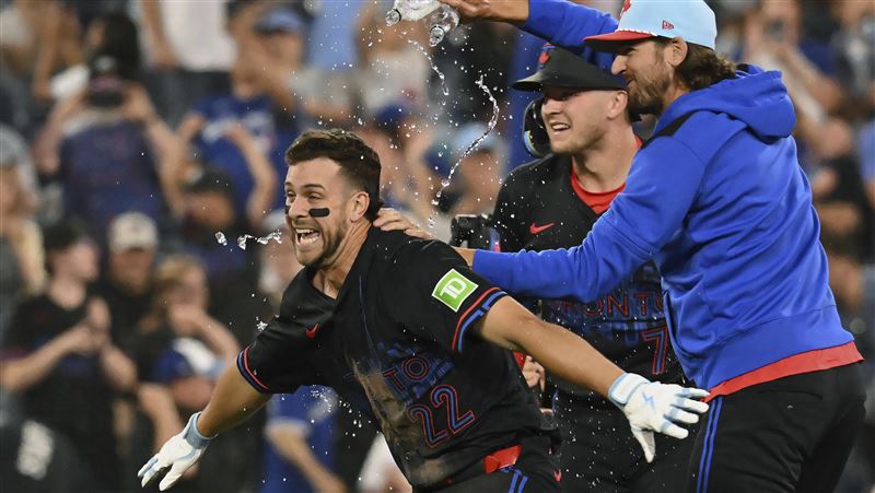 短打點成再見失誤　藍鳥領先洋基勝差2場