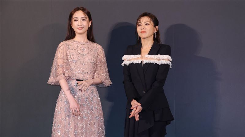 柯佳嬿北影全身鑽飄仙氣！搭蔡健雅當評審