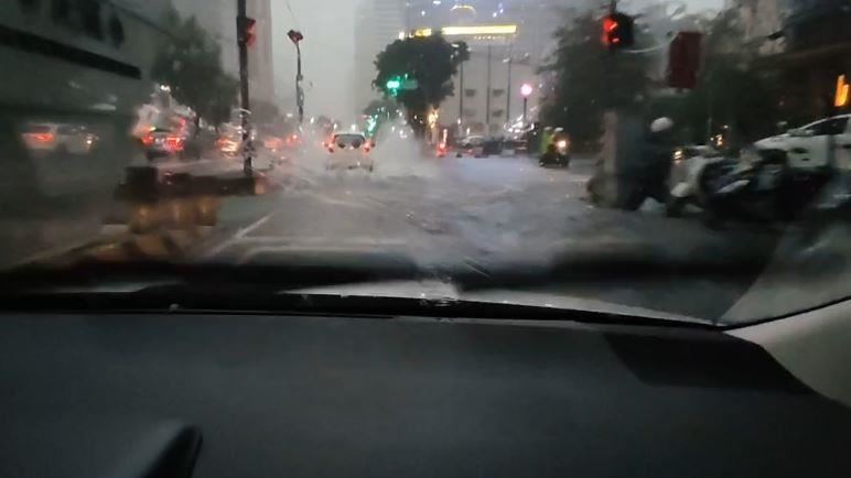 台中颱風來半天淹水淹3天！醫酸:這就人禍