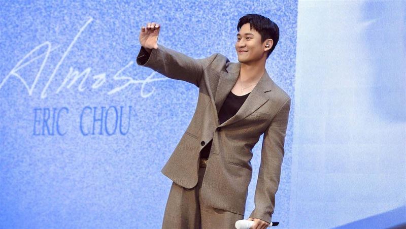 周興哲合作舒華　讚嘆「這點」不可思議