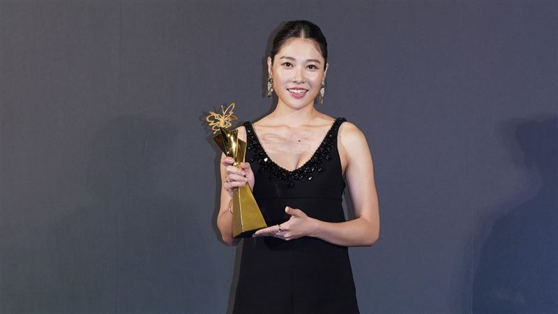 不是黃奇斌！梁湘華奪北影最佳新演員哭了