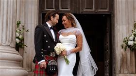 ▲Mel B（媚兒碧）在倫敦地標聖保羅大教堂舉行夢幻婚禮。（圖／翻攝自IG @officialmelb）