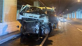 鳳鼻隧道,聯結車,駕駛,死亡（圖／翻攝畫面）