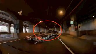 聯結車「擠壓轎車」奪1命　驚悚畫面曝光
