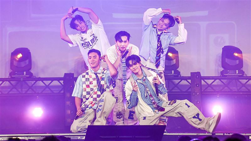 AcQUA源少年驚喜5人合體　粉絲1舉動哭爆