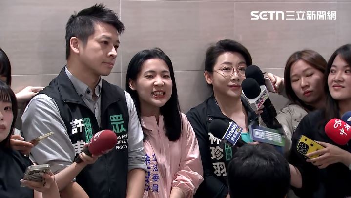 又遇路人嗆聲！徐巧芯：罷免只是少數聲音