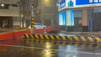 中颱「丹娜絲」將登陸！台南出現16級陣風