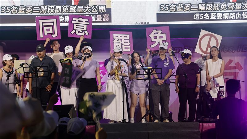 年輕女性成罷團志工　作家：被希望動員