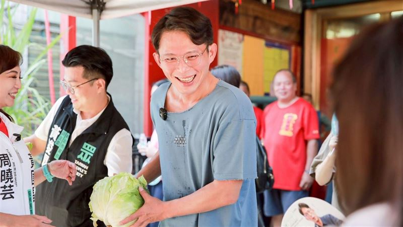 汪浩點名黃國昌，這場公投硬生生耗掉全民11億元的公帑，等於一場耗資鉅大的政治鬧劇。（圖／翻攝自黃國昌臉書）