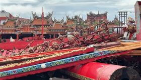 丹娜絲颱風，淹水，南鯤鯓代天府，空拍畫面曝！慘成一片汪洋，牌樓如廢墟 神尊泡水(圖／翻攝畫面)