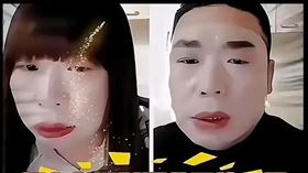 ▲中國南京一名60位男子，打扮成偽娘，成功約到千位直男與發他生性關係。（圖／微博）