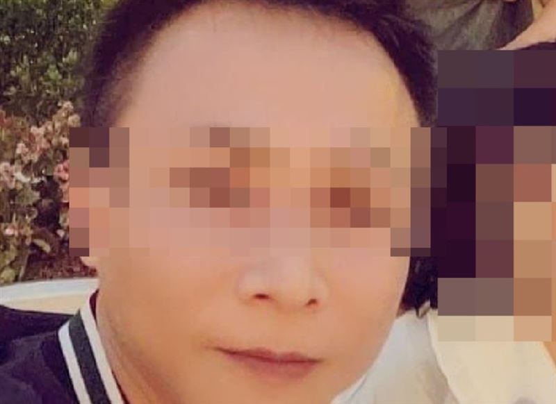 謝男當街殺害妻子與小姨子。（圖／翻攝畫面）