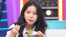 Solar頌樂品嚐皮蛋豆腐（圖／八大提供）