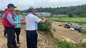 高市府勘查大樹和山光電案場颱風後狀況