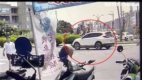 新北男殺妻2死往南逃　紅斑馬追緝畫面曝(圖/民眾提供)