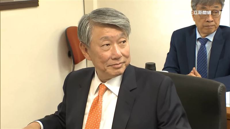 中搶世大運賀電　郭智輝比惡魔手勢：生氣