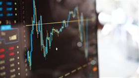 ▲美國總統川普，再度掀起關稅攻勢影響，台股今天開盤呈現續跌。（示意圖／PIXABAY）  