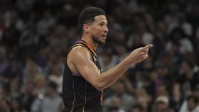 ▲太陽和布克（Devin Booker）簽下2年1.5億美元的超大約。（圖／美聯社／達志影像）