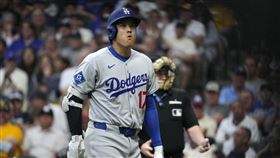 ▲大谷翔平被主審拉弓後罕見抗議。（圖／路透社／達志影像）